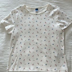 Old navy floral tshirt